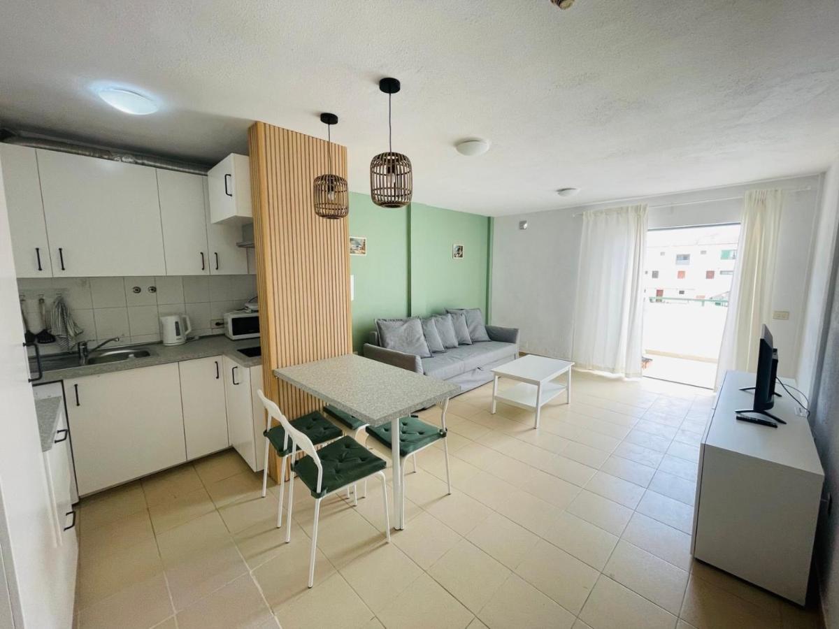 Alondras Park Mialsoma Apartment Arona  Exterior foto